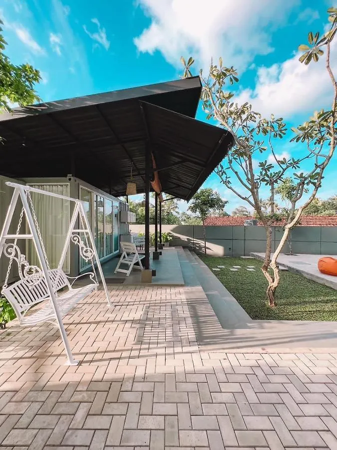Bed & Breakfast Container Villa Collection Kadawatha